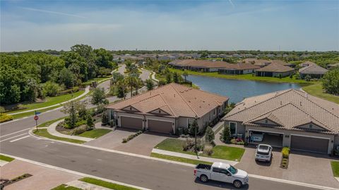 A home in PALMETTO