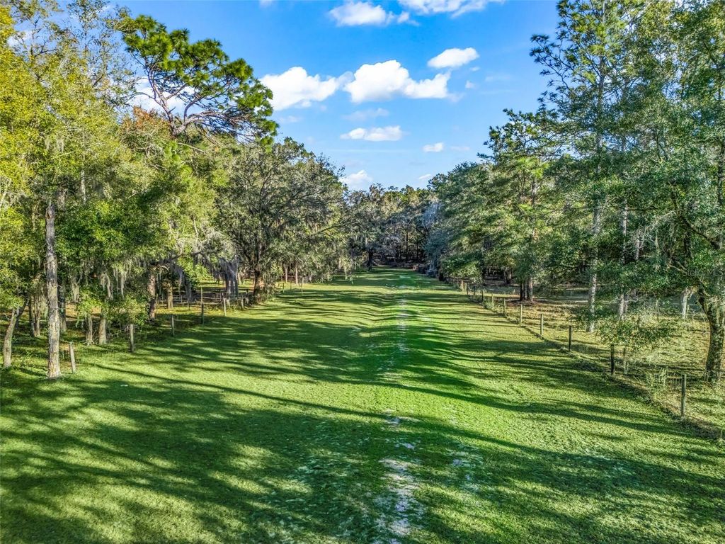 Photo of 0 SE 165th Avenue, Williston, FL 32696 (MLS # OM718138)