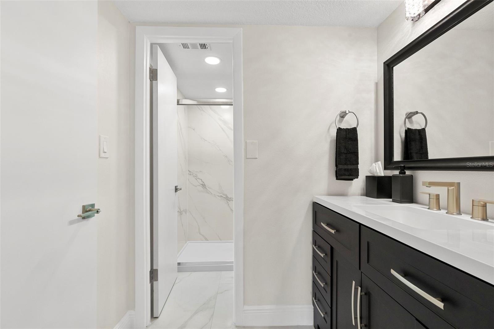 51 ISLAND WAY CONDO - Residential
