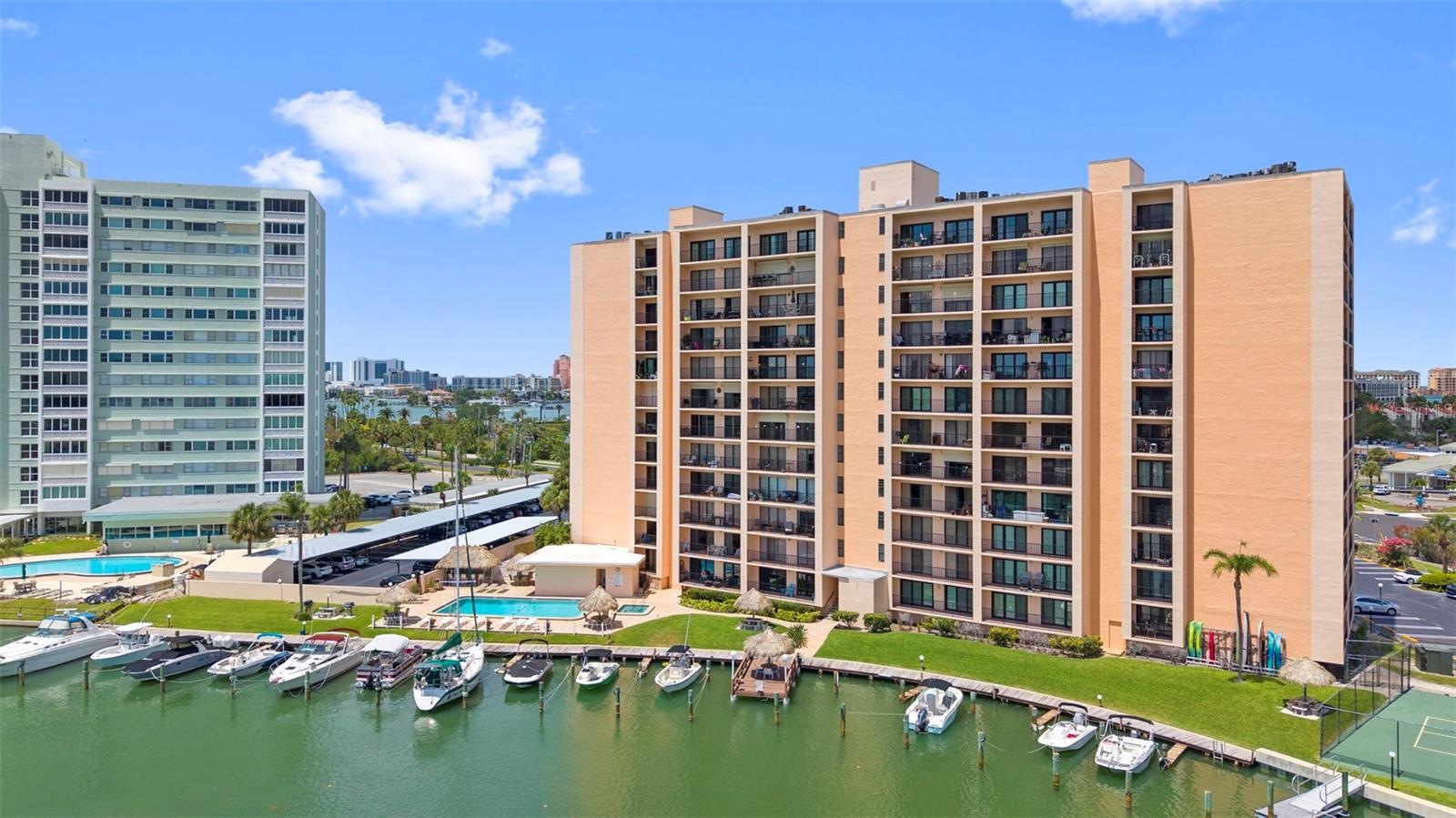 51 ISLAND WAY CONDO - Residential