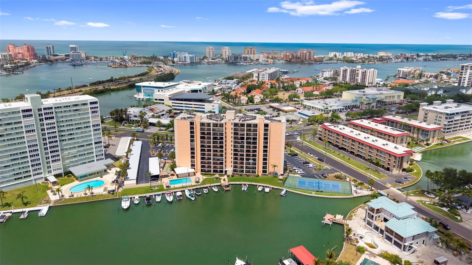51 ISLAND WAY CONDO - Residential