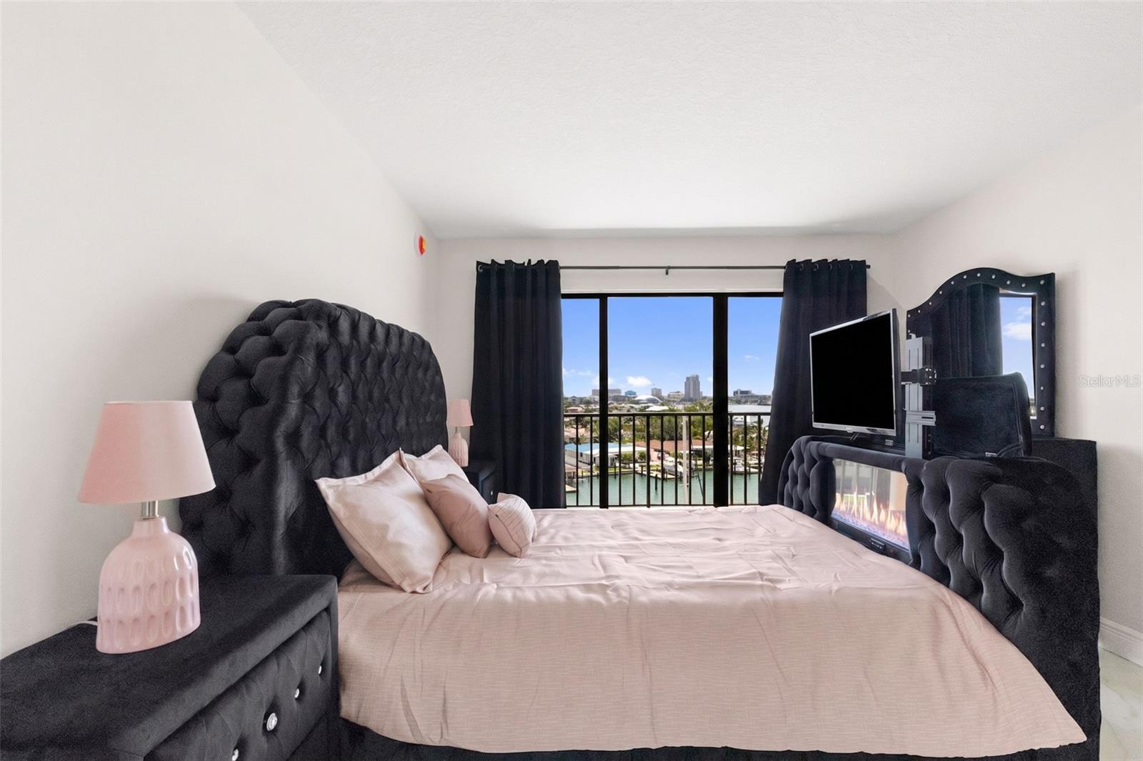 51 ISLAND WAY CONDO - Residential