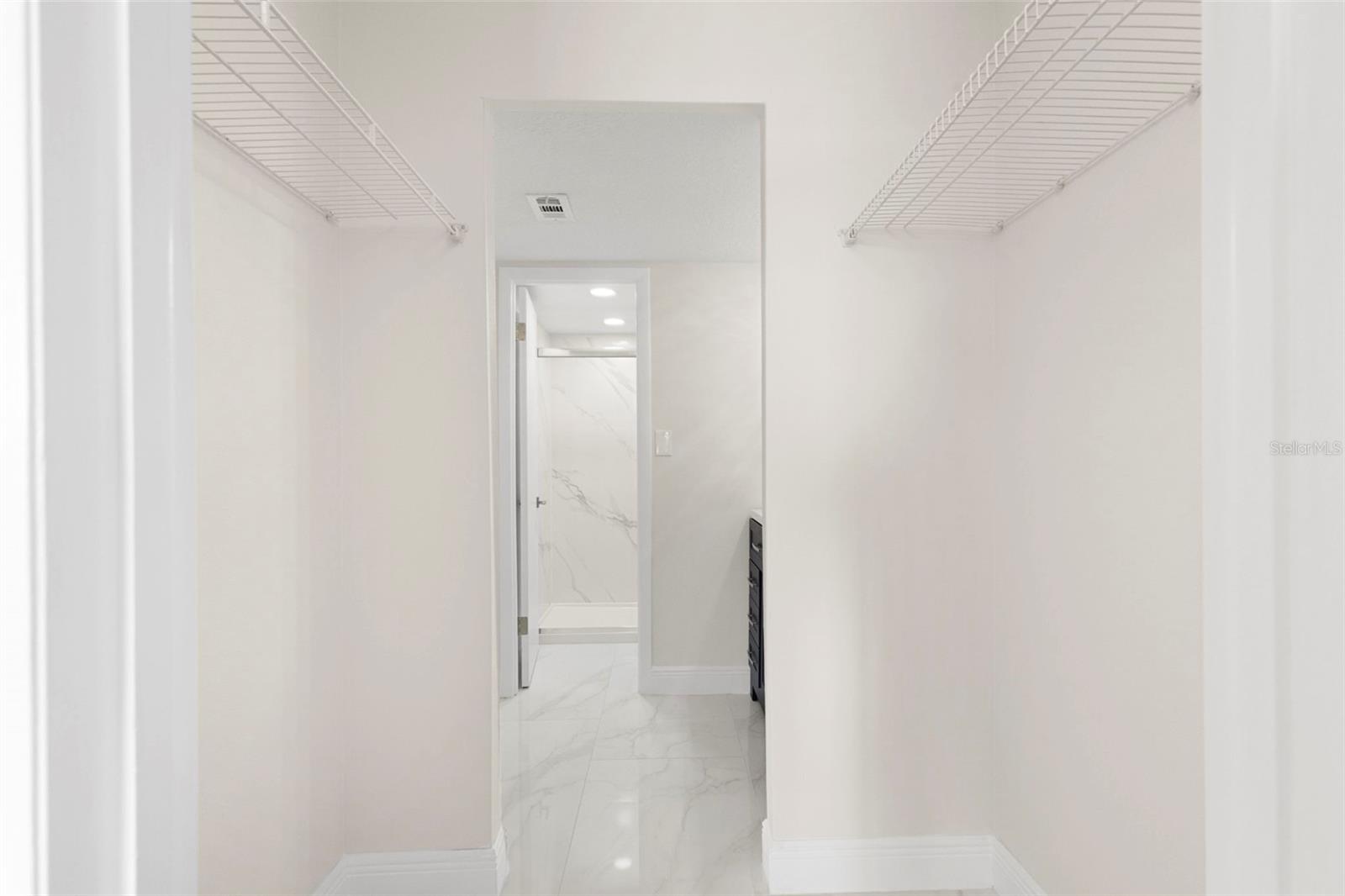 51 ISLAND WAY CONDO - Residential