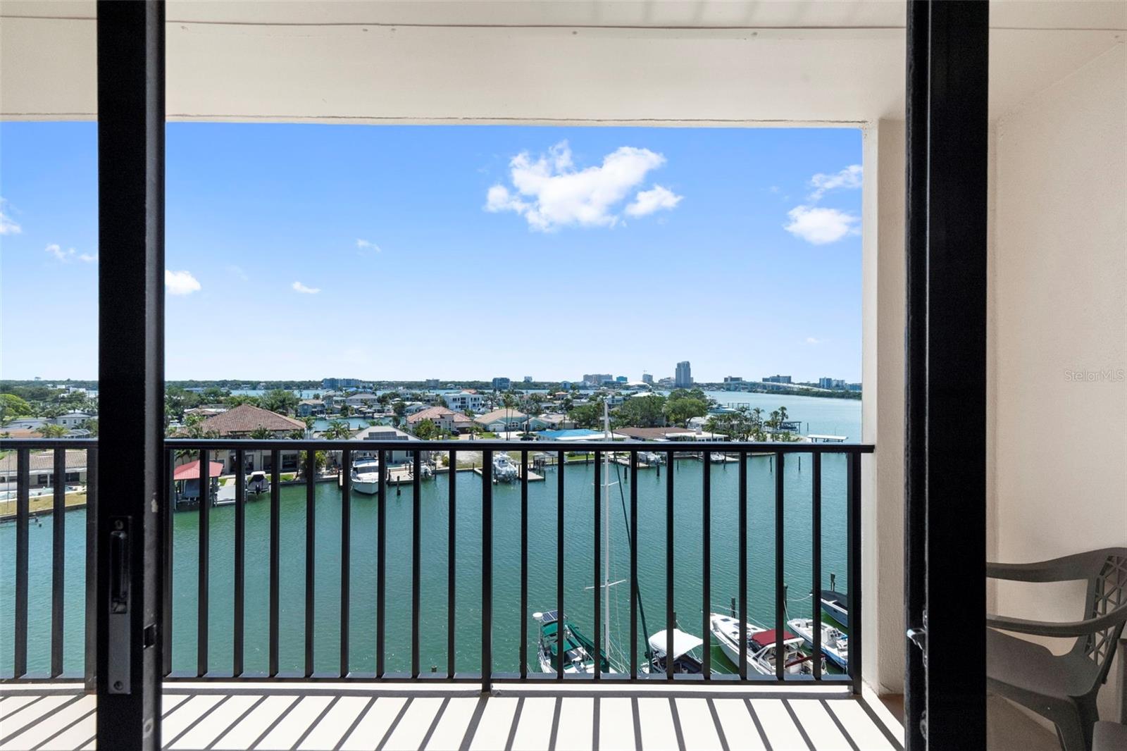 51 ISLAND WAY 608