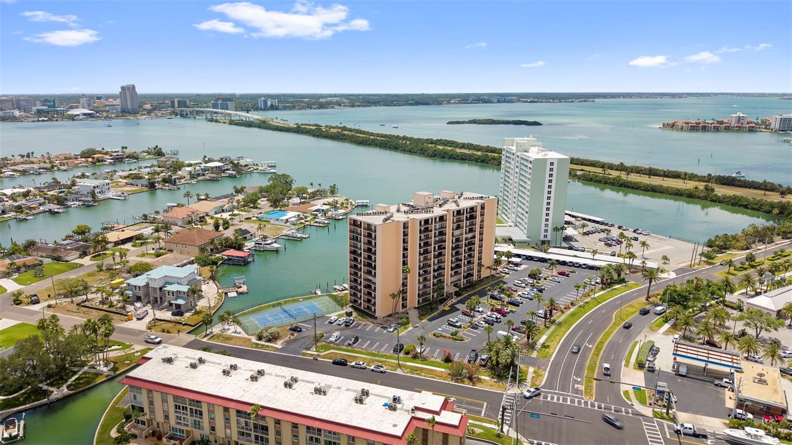 51 ISLAND WAY CONDO - Residential