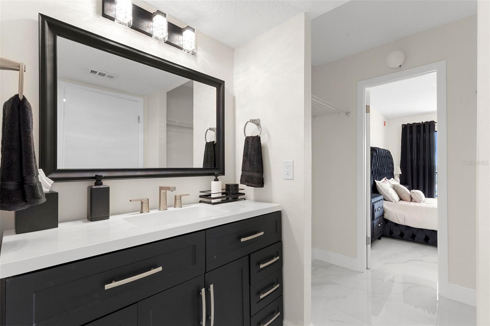 51 ISLAND WAY CONDO - Residential