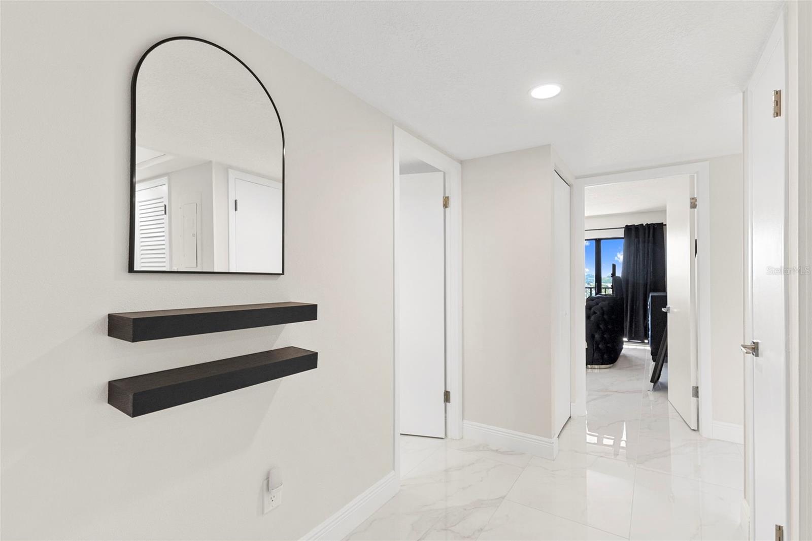 51 ISLAND WAY 608