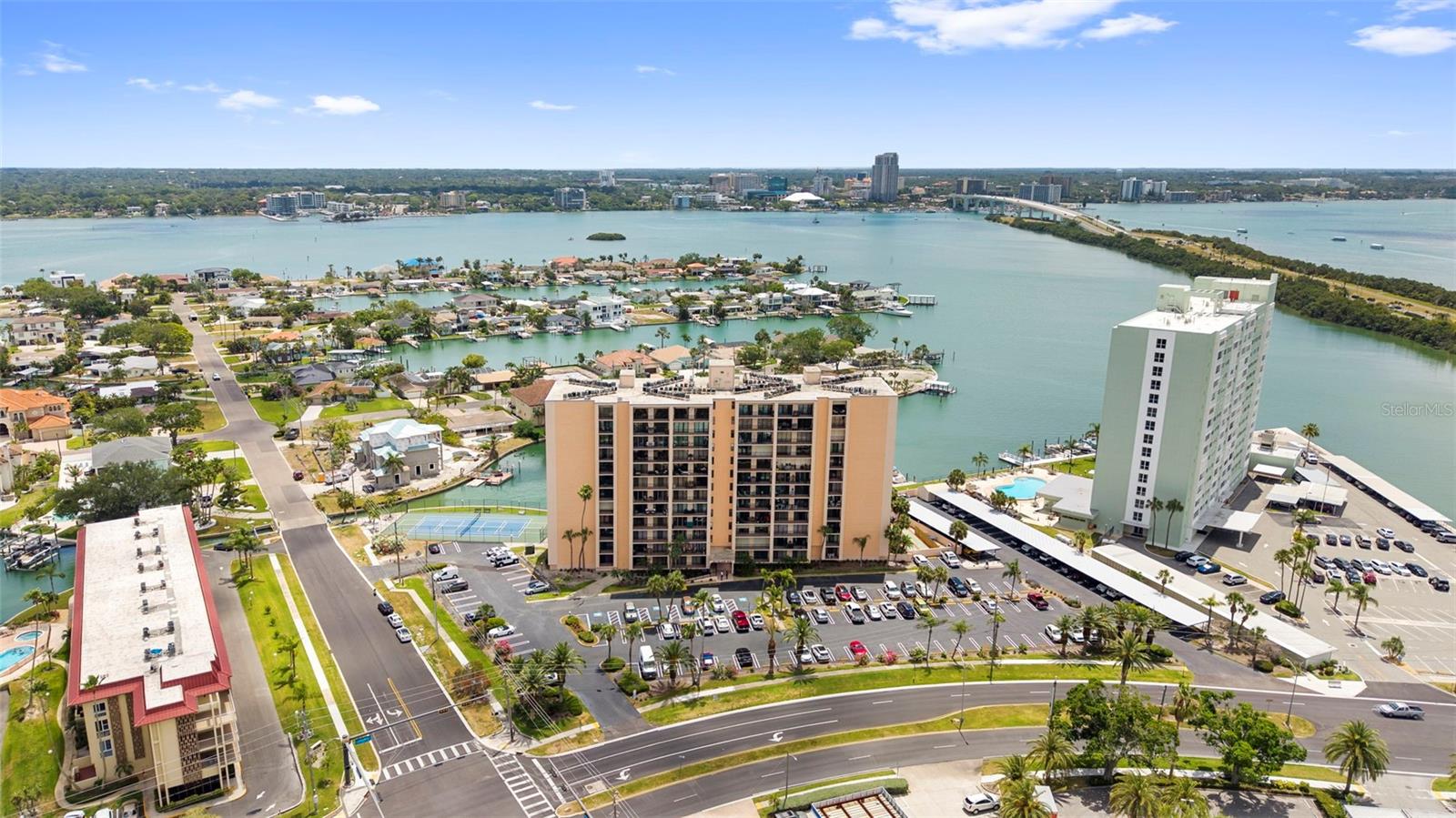 51 ISLAND WAY CONDO - Residential