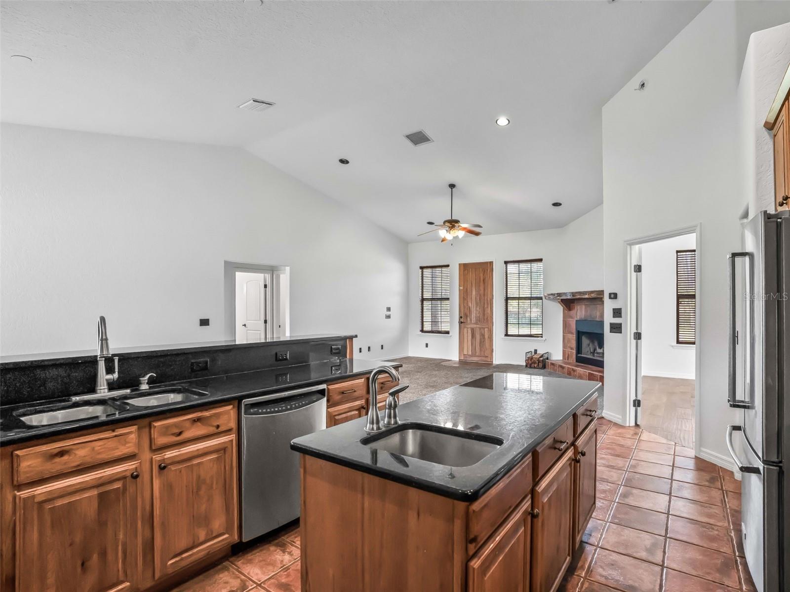 FAIRFIELD FARMS - Residential