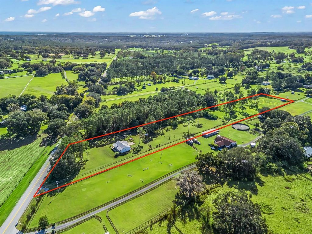 Photo of 15636 N Highway 329, Reddick, FL 32686 (MLS # G5103778)