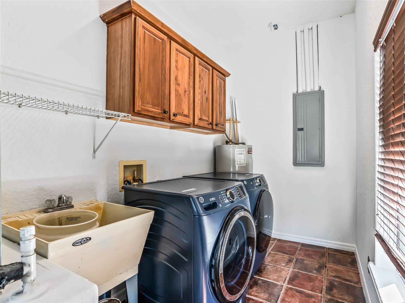 FAIRFIELD FARMS - Residential