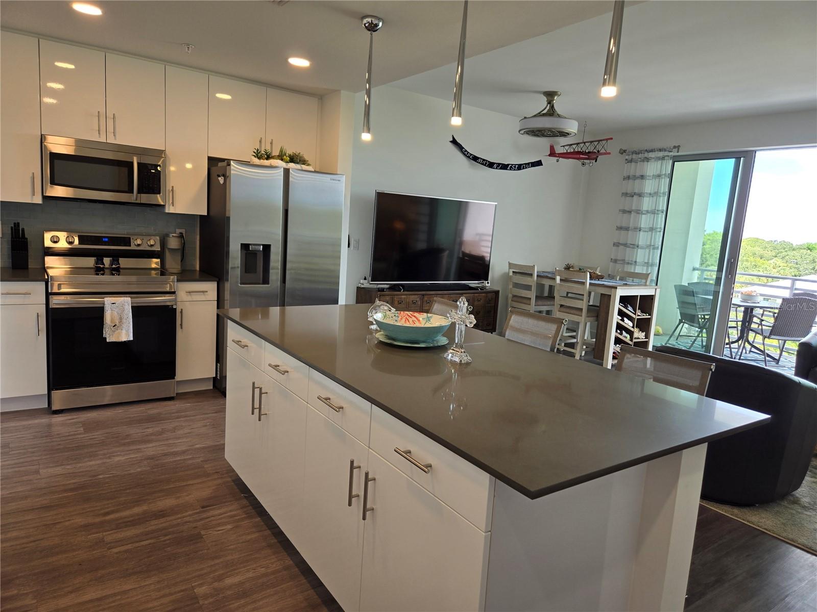 THE STRAND OF SARASOTA - Residential Lease