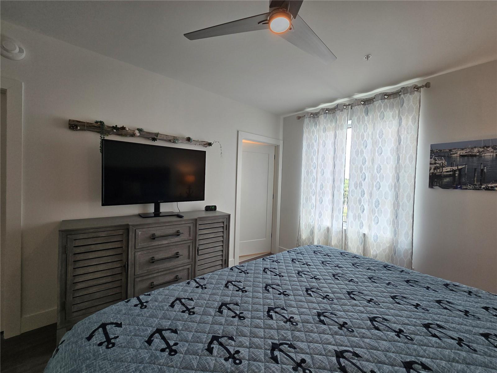 THE STRAND OF SARASOTA - Residential Lease