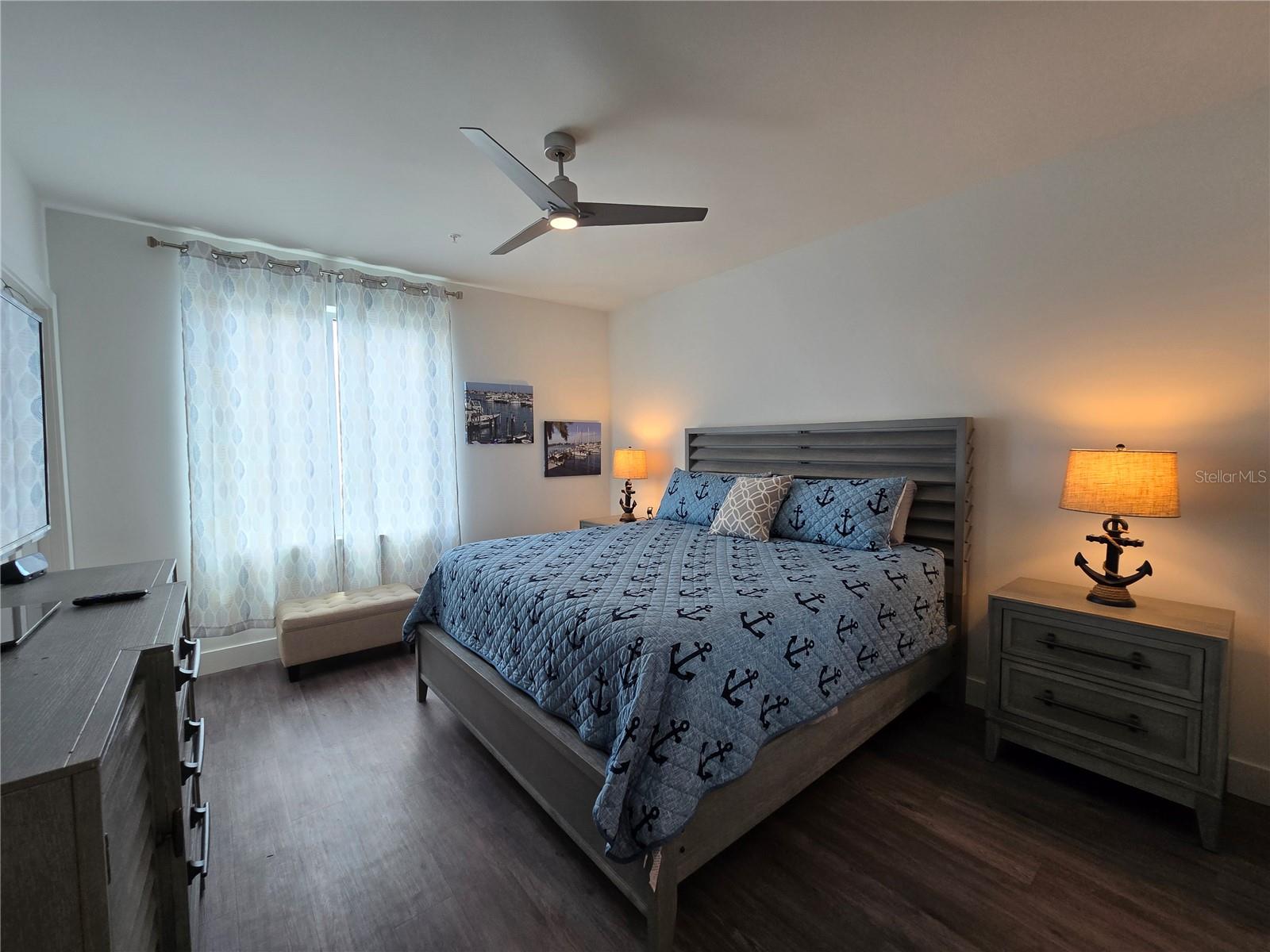 THE STRAND OF SARASOTA - Residential Lease