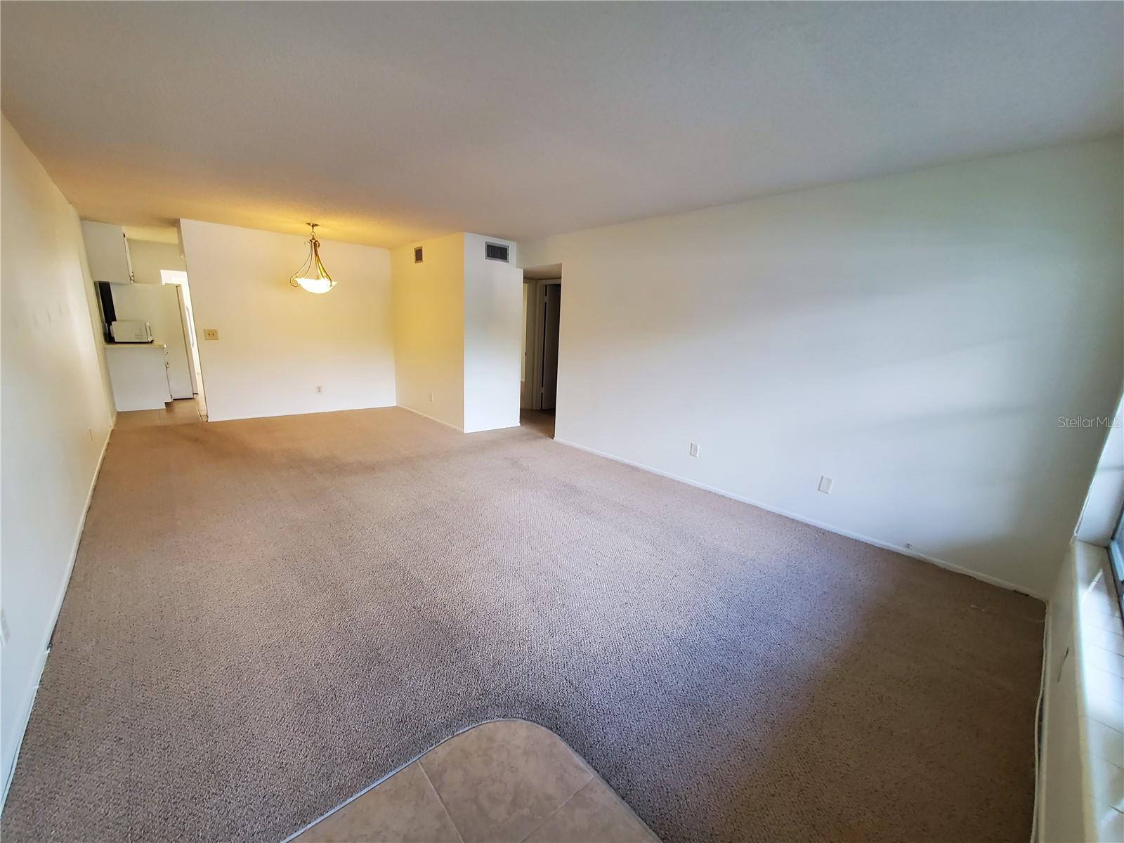 ON TOP OF THE WORLD - Residential Lease