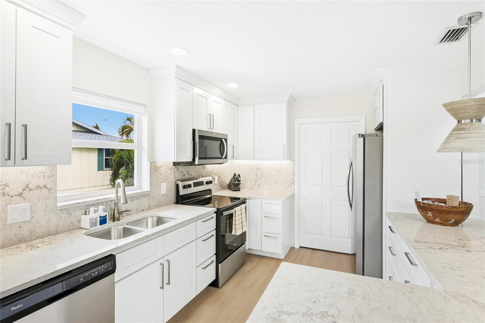 LUANA ISLES - Residential