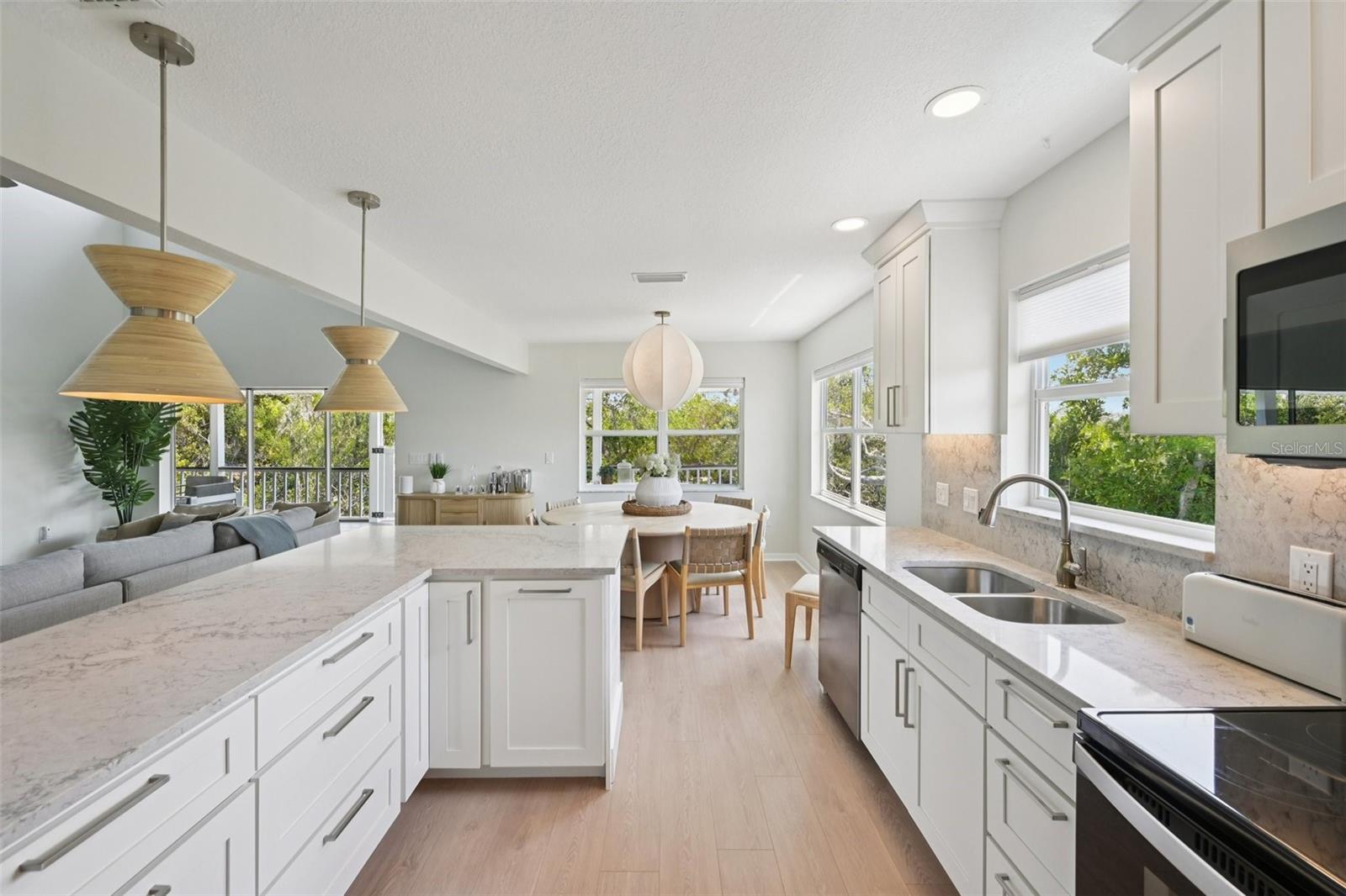 LUANA ISLES - Residential