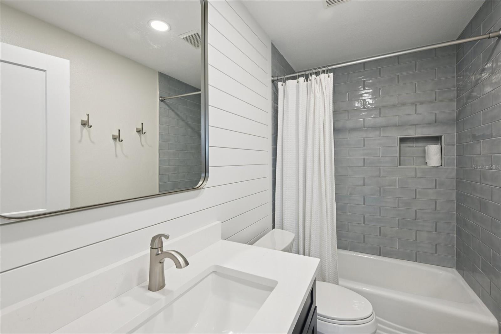 LUANA ISLES - Residential