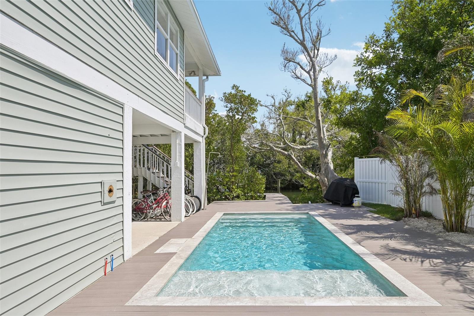 LUANA ISLES - Residential