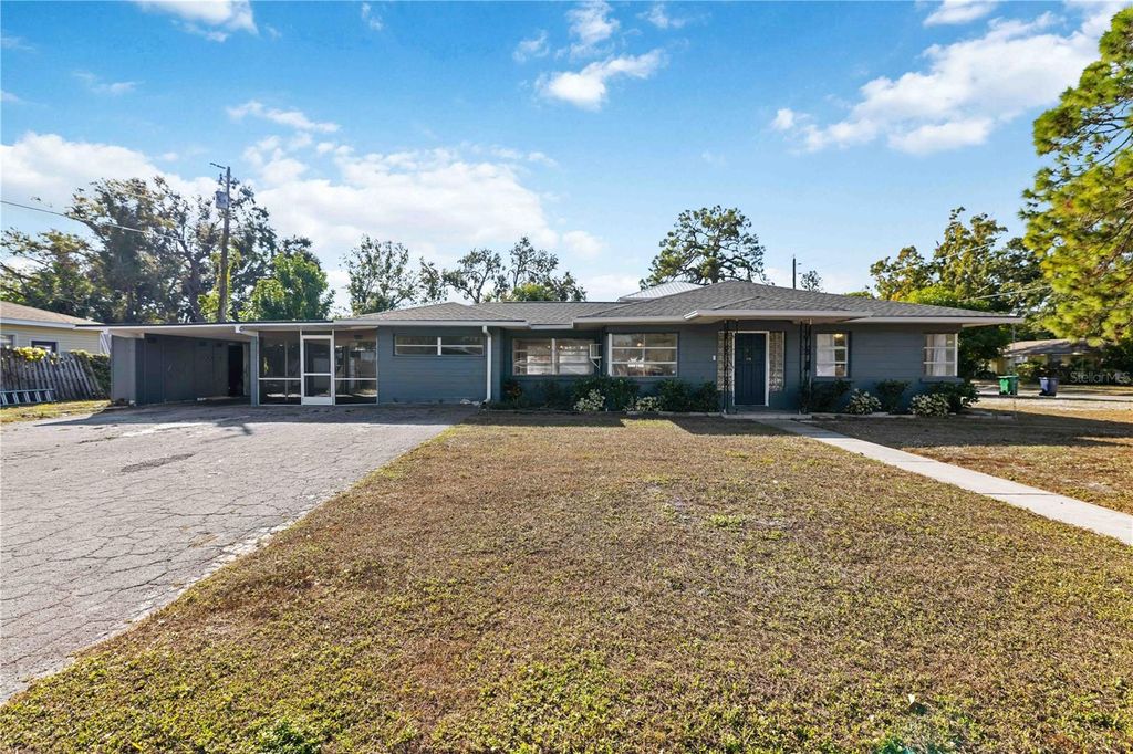 Photo of 1011 14th Street W, Palmetto, FL 34221 (MLS # A4671663)