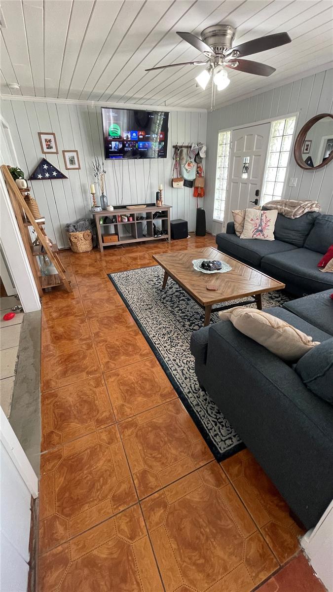 MAIN STREET - Residential