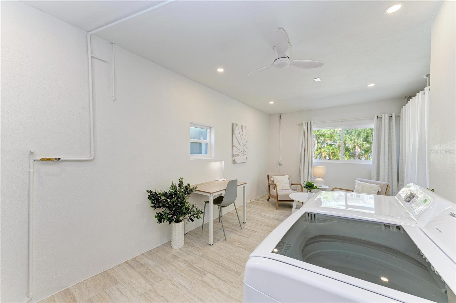 ISLAND CEDARS - Residential