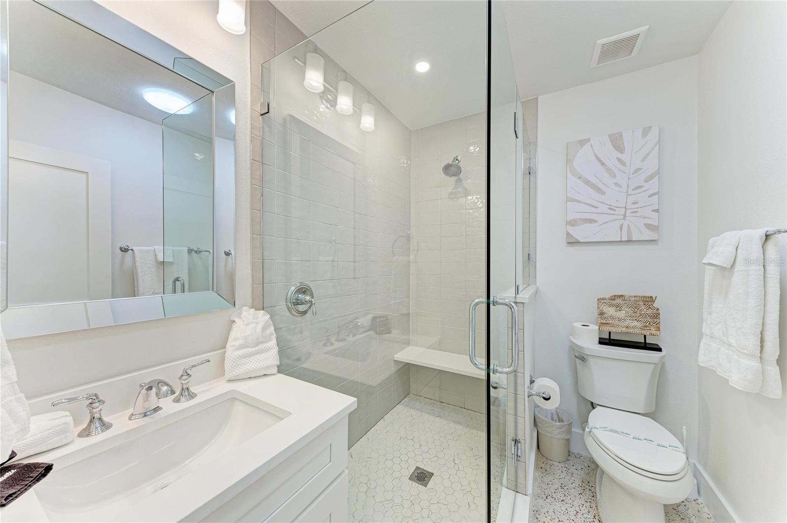 ISLAND CEDARS - Residential