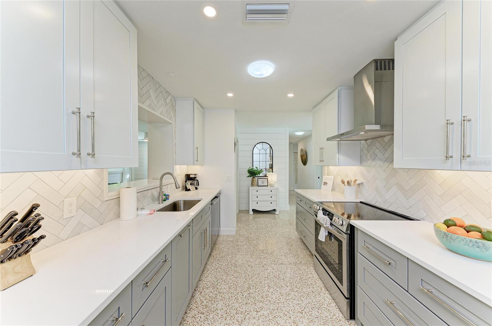 ISLAND CEDARS - Residential