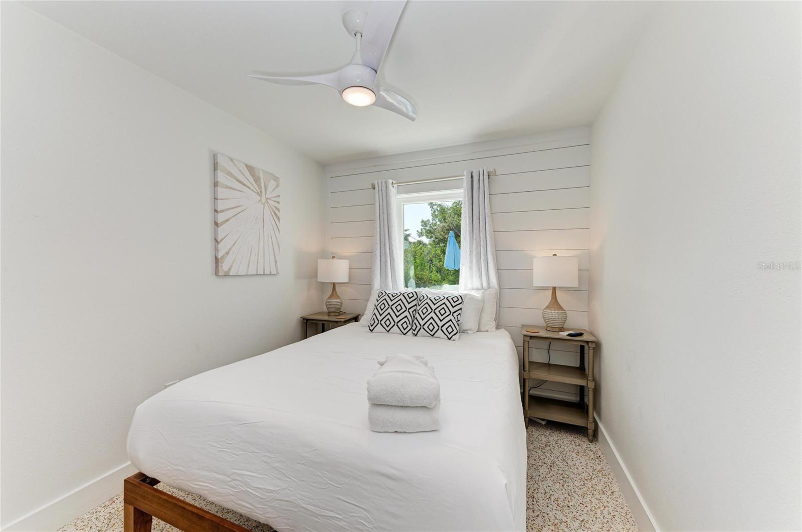 ISLAND CEDARS - Residential