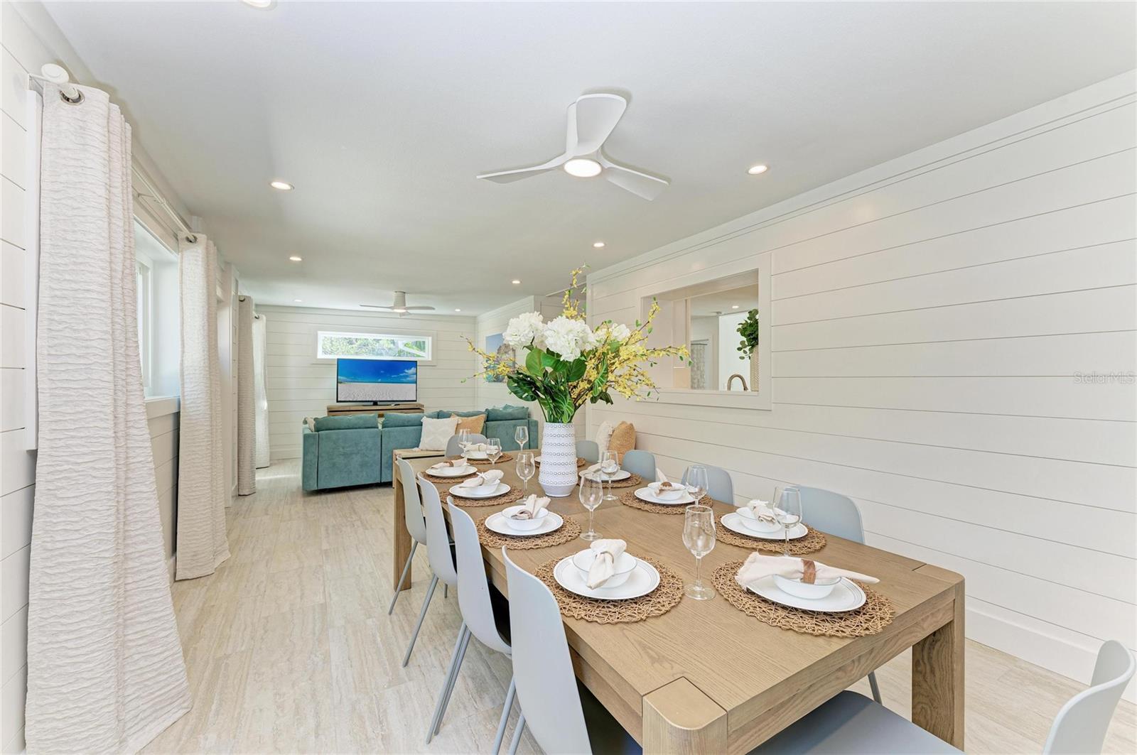 ISLAND CEDARS - Residential