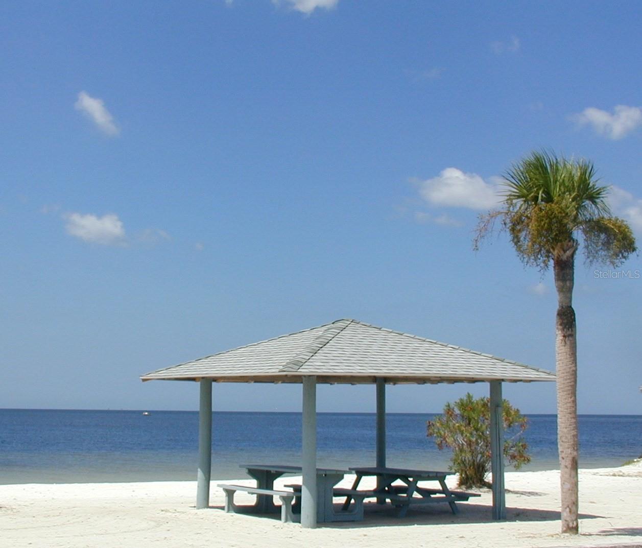 FLOR A MAR - Residential