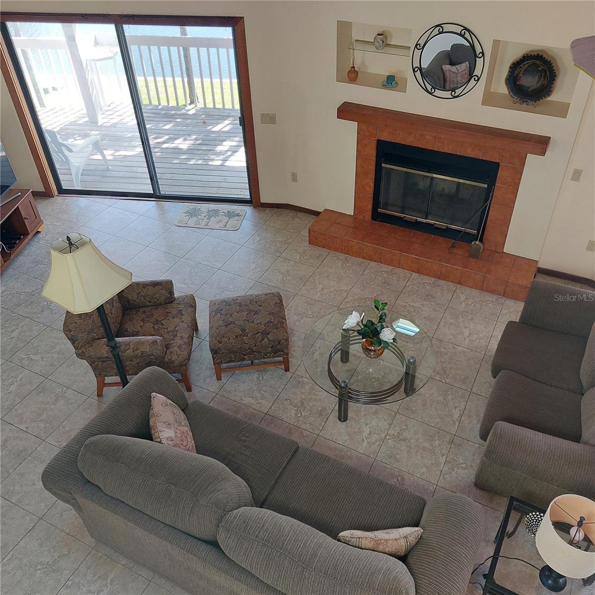 FLOR A MAR - Residential