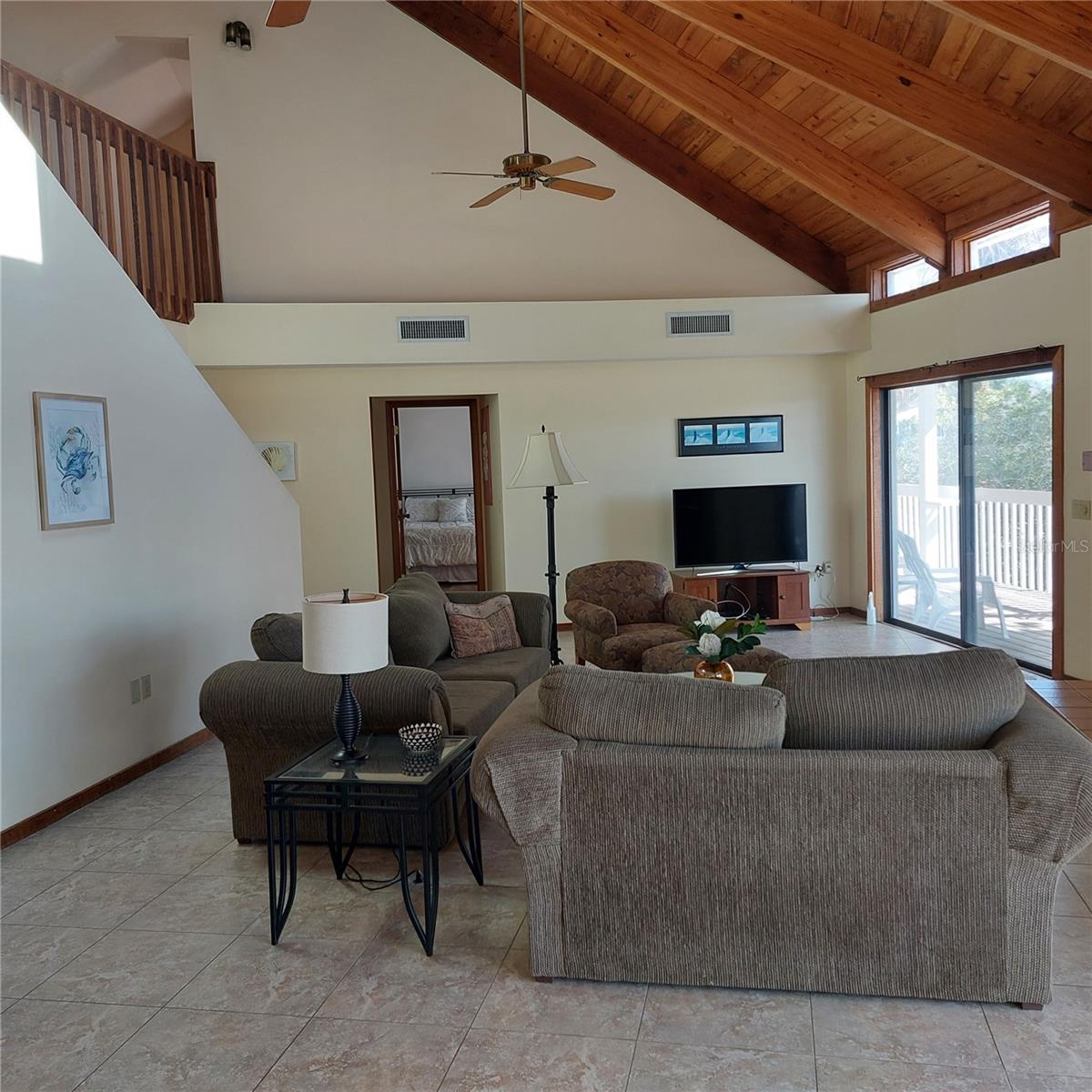 FLOR A MAR - Residential