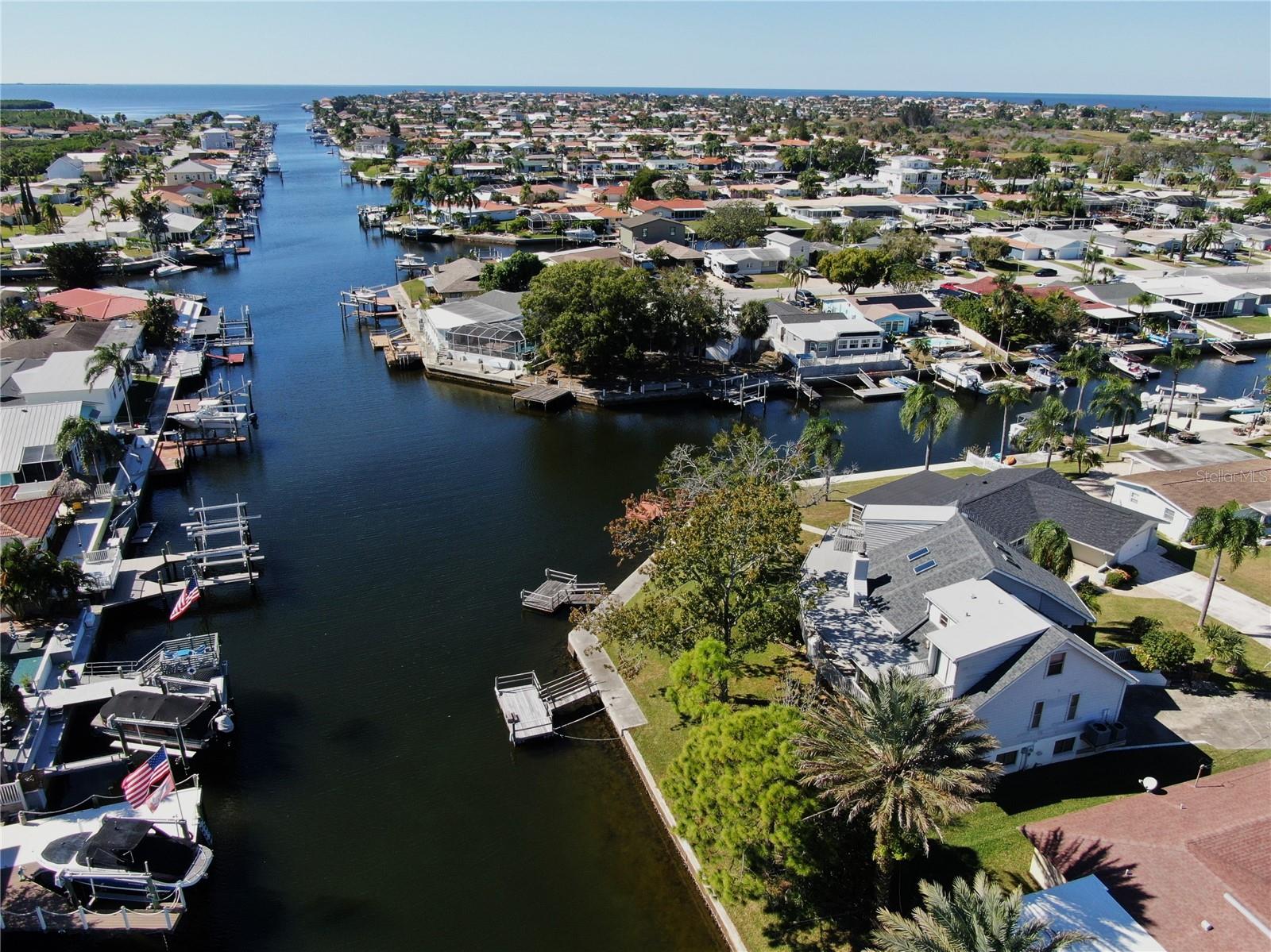 FLOR A MAR - Residential