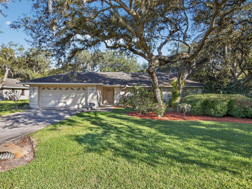 Photo of 1626 Morning Dove Loop N, Lakeland, FL 33809 (MLS # O6357659)