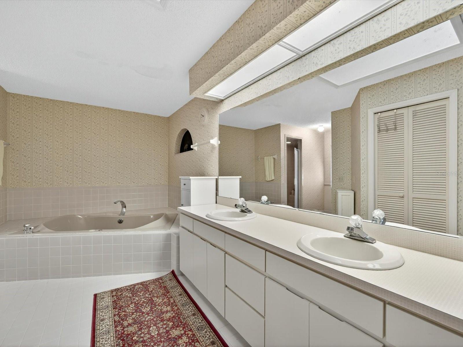 FOREST LAKE ADD - Residential