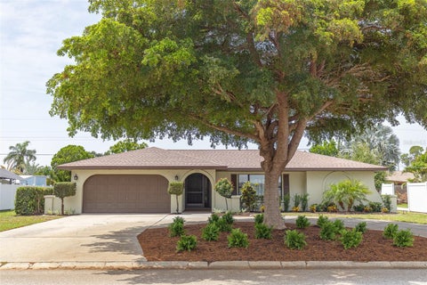 Photo of 4005 17th Avenue W, Bradenton, FL 34205 (MLS # A4700699)