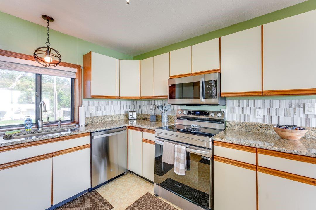 TAVARES PALM DORA PARK - Residential