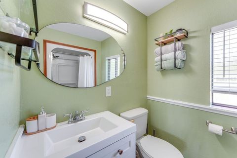 Tiny photo for 900 N Harbor Terrace Rd, Tavares, FL 32778 (MLS # O6333934)