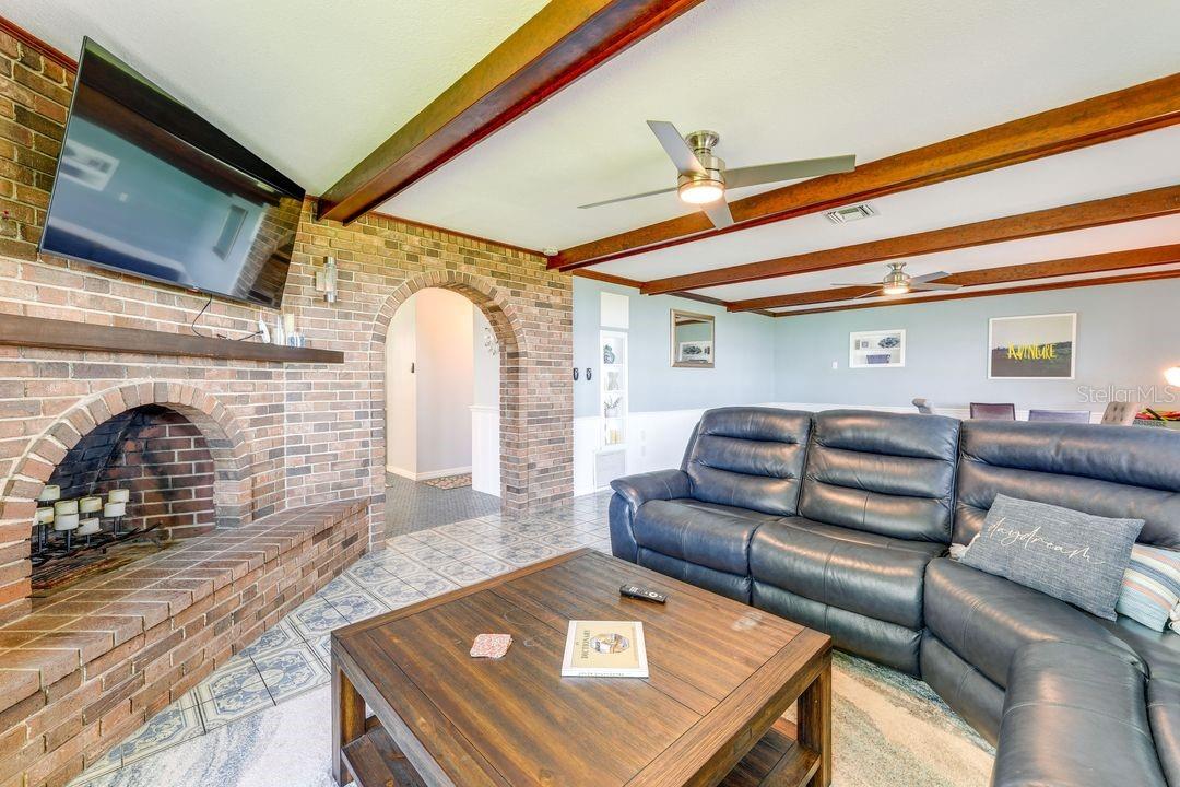 TAVARES PALM DORA PARK - Residential