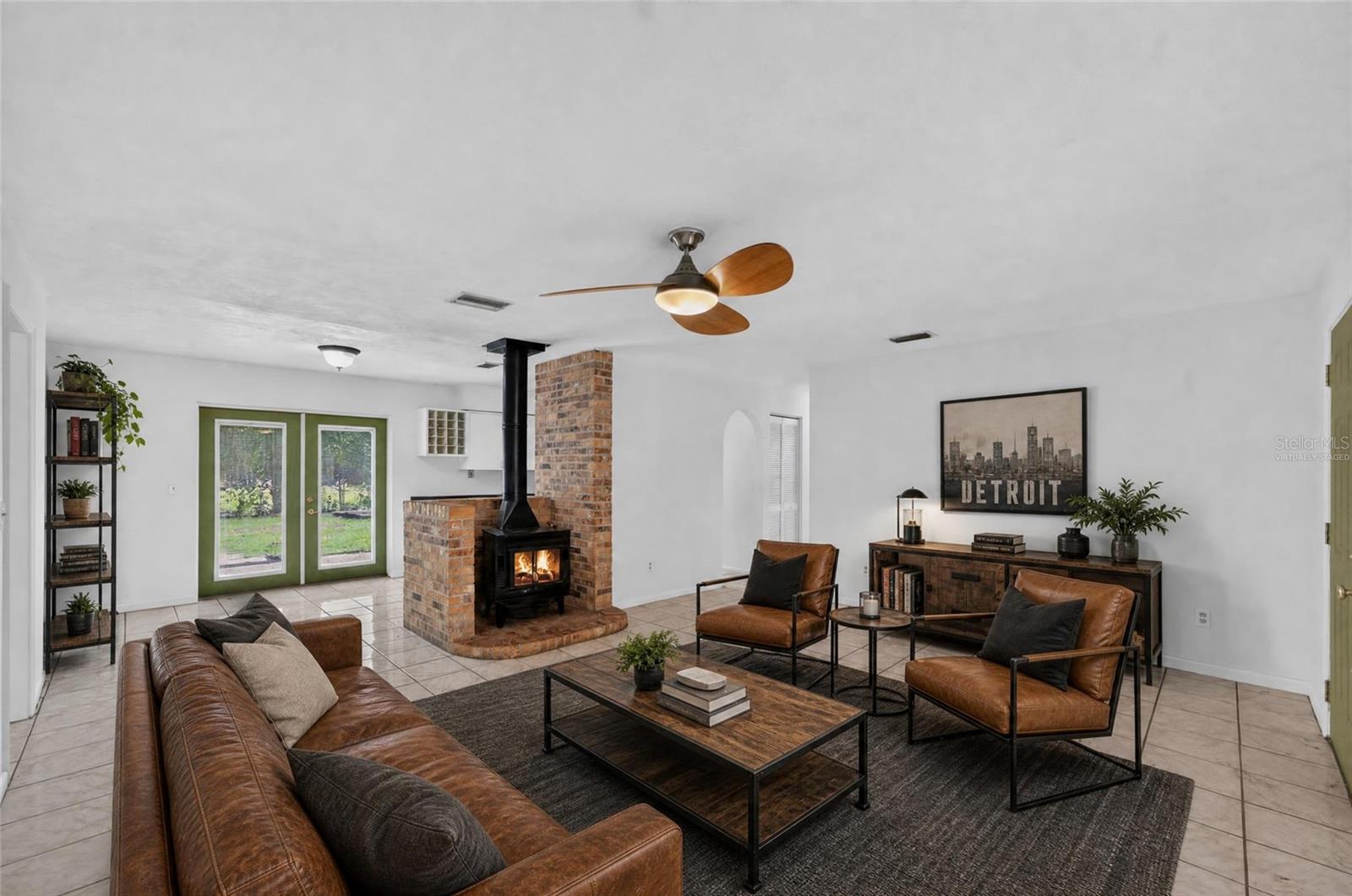 4820 NE 4TH PLACE