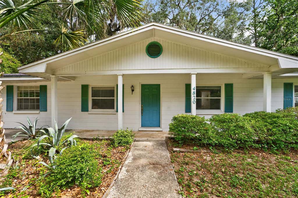 Photo of 4820 NE 4th Place, Gainesville, FL 32641 (MLS # GC542284)