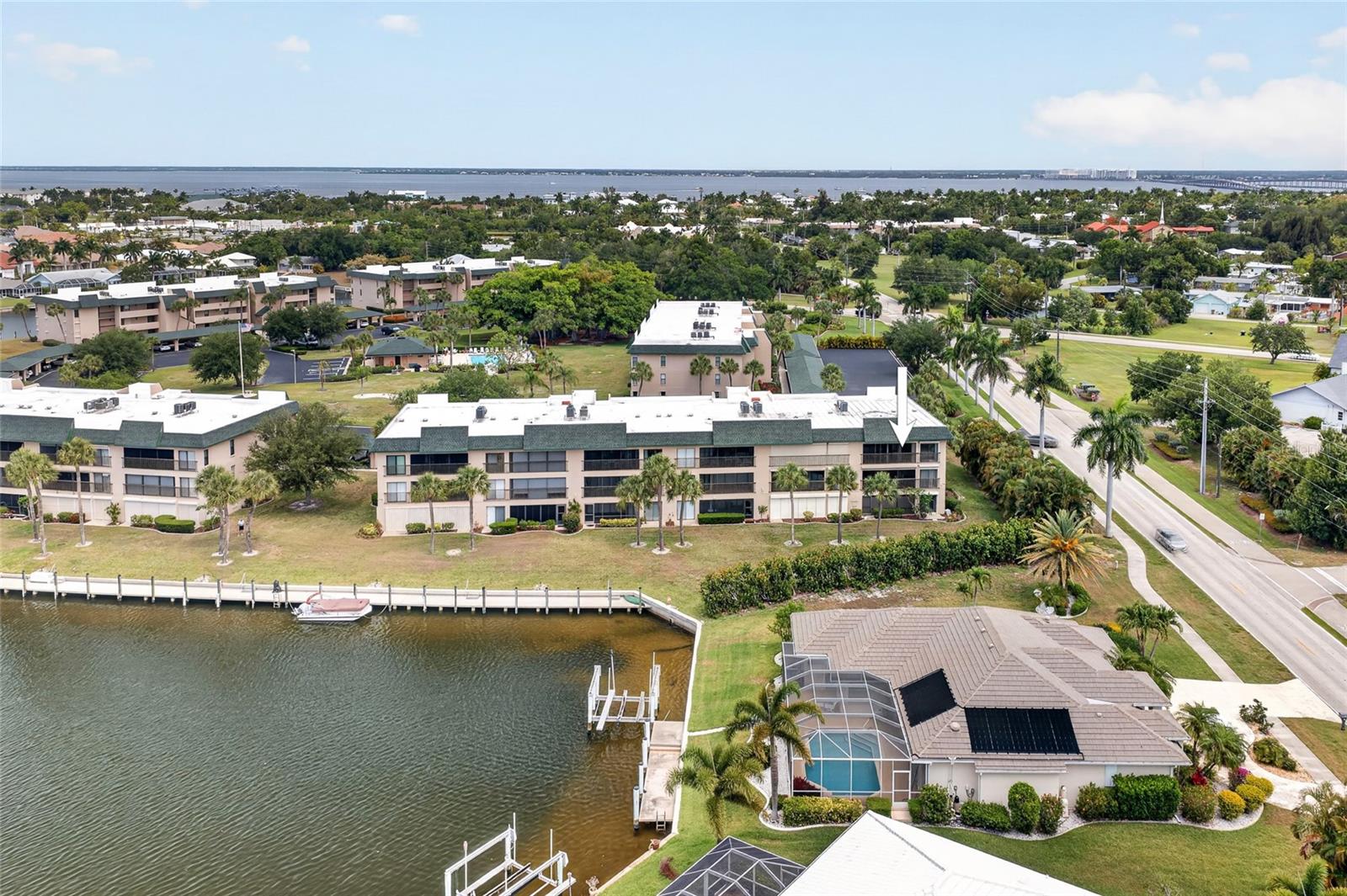 BANYAN POINT PH 03 - Residential