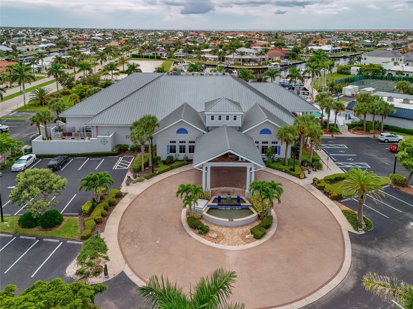 BANYAN POINT PH 03 - Residential