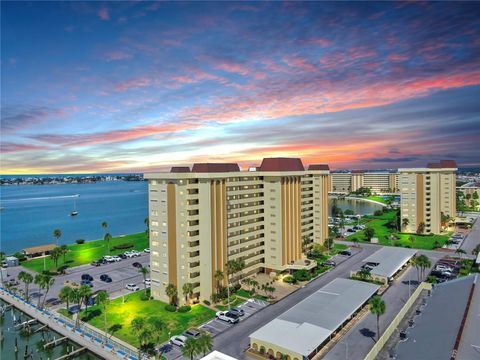 4550 COVE CIRCLE 605 ST PETERSBURG FL 33708
