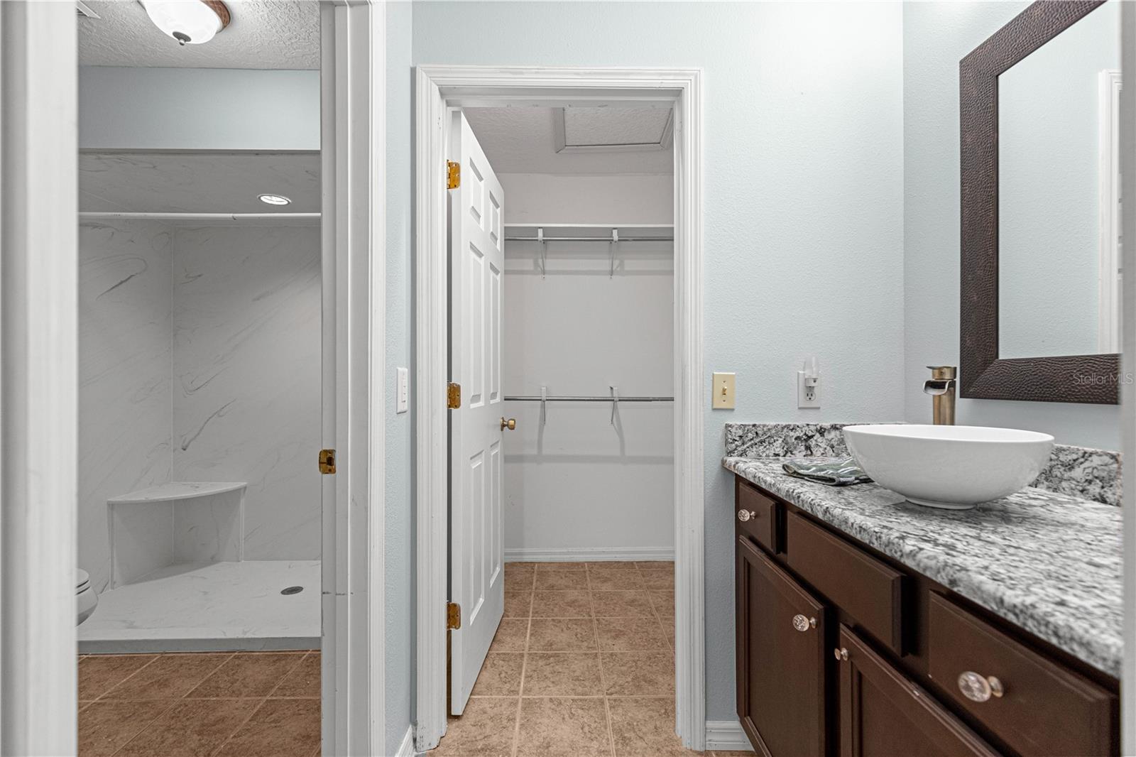 MAGNOLIA GARDEN VILLAS OR 1412/521 - Residential