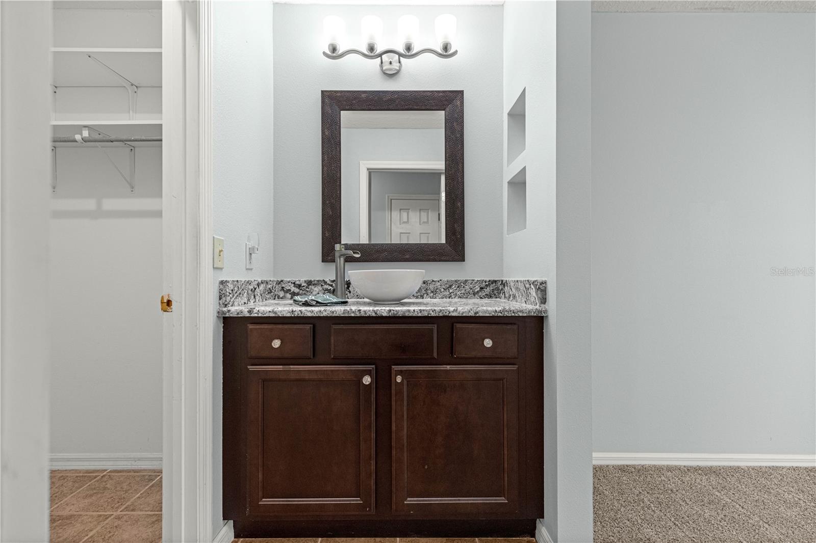 MAGNOLIA GARDEN VILLAS OR 1412/521 - Residential