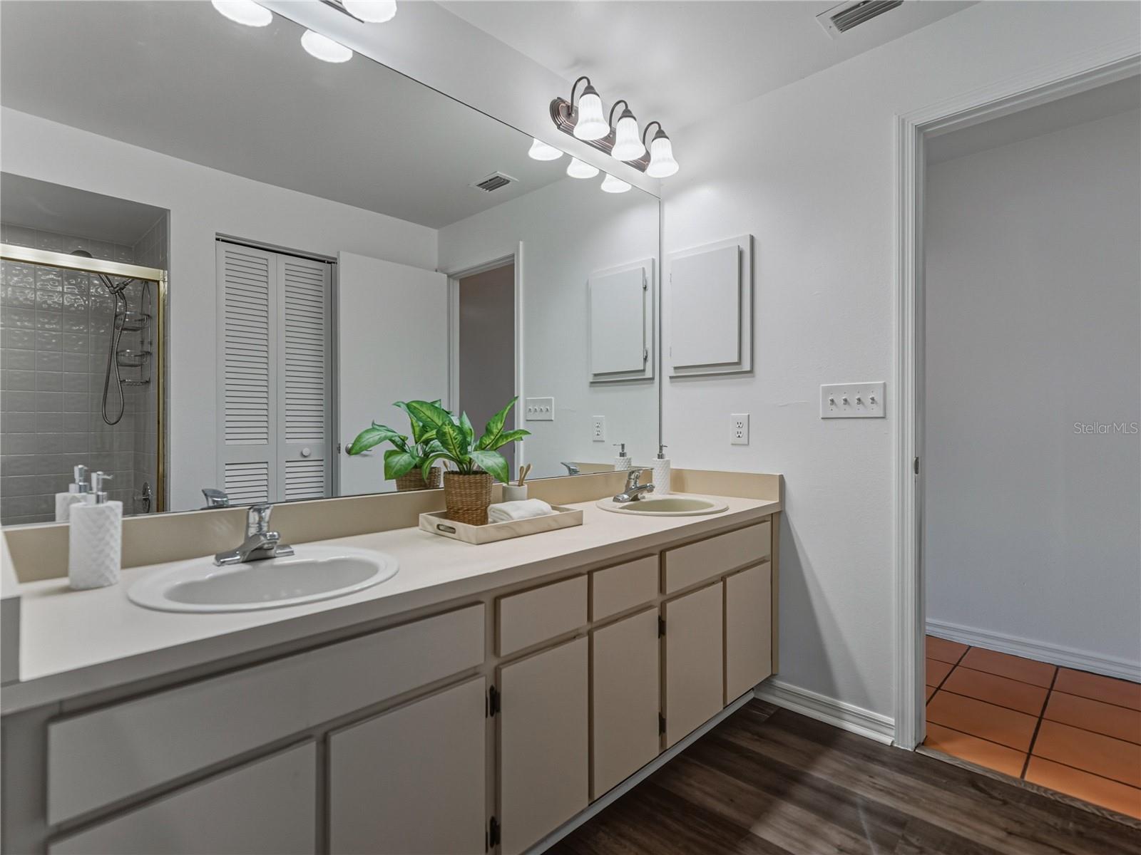 NORTHDALE SEC J - Residential