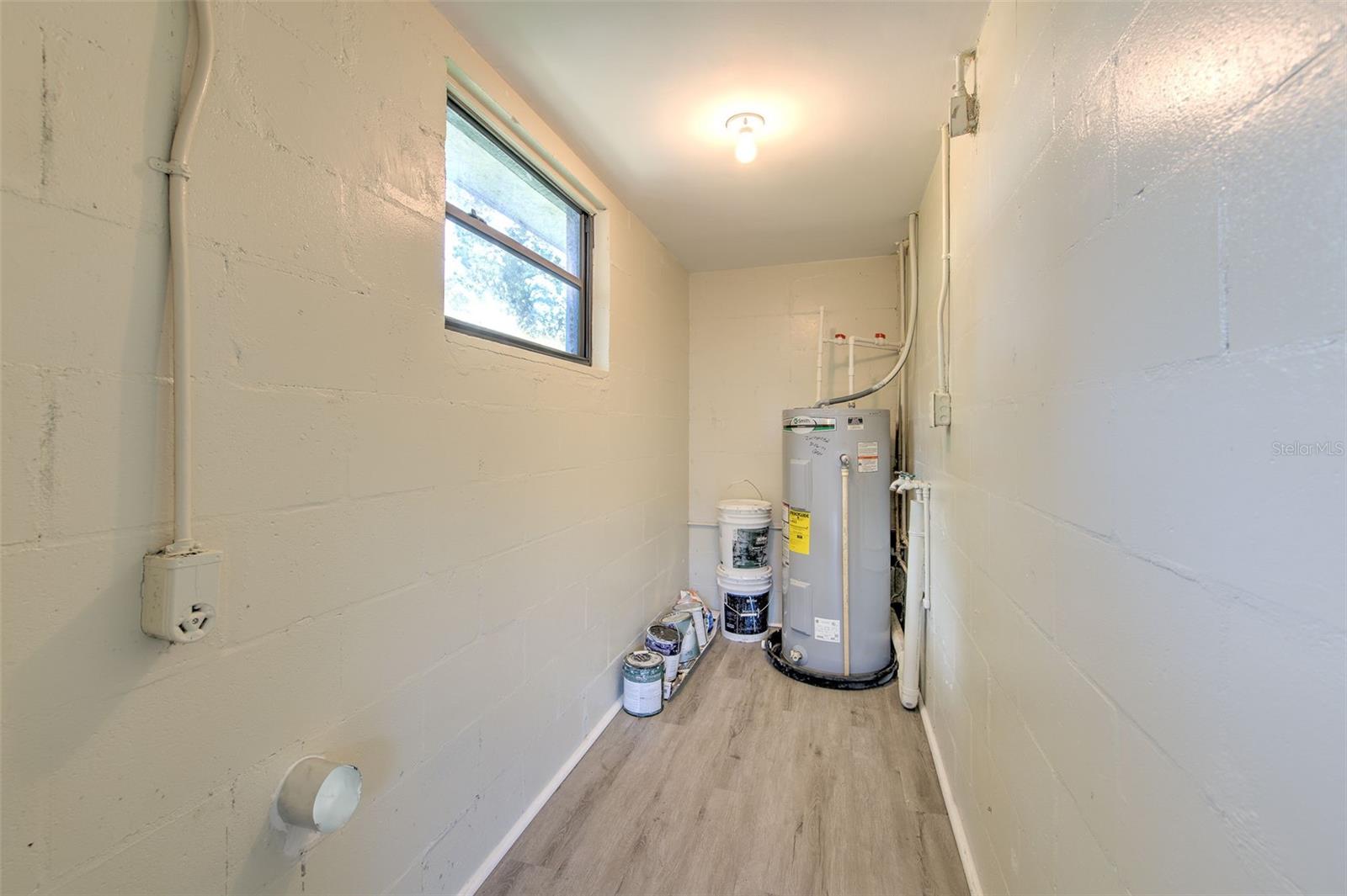 MILLERS MANOR - Residential Lease