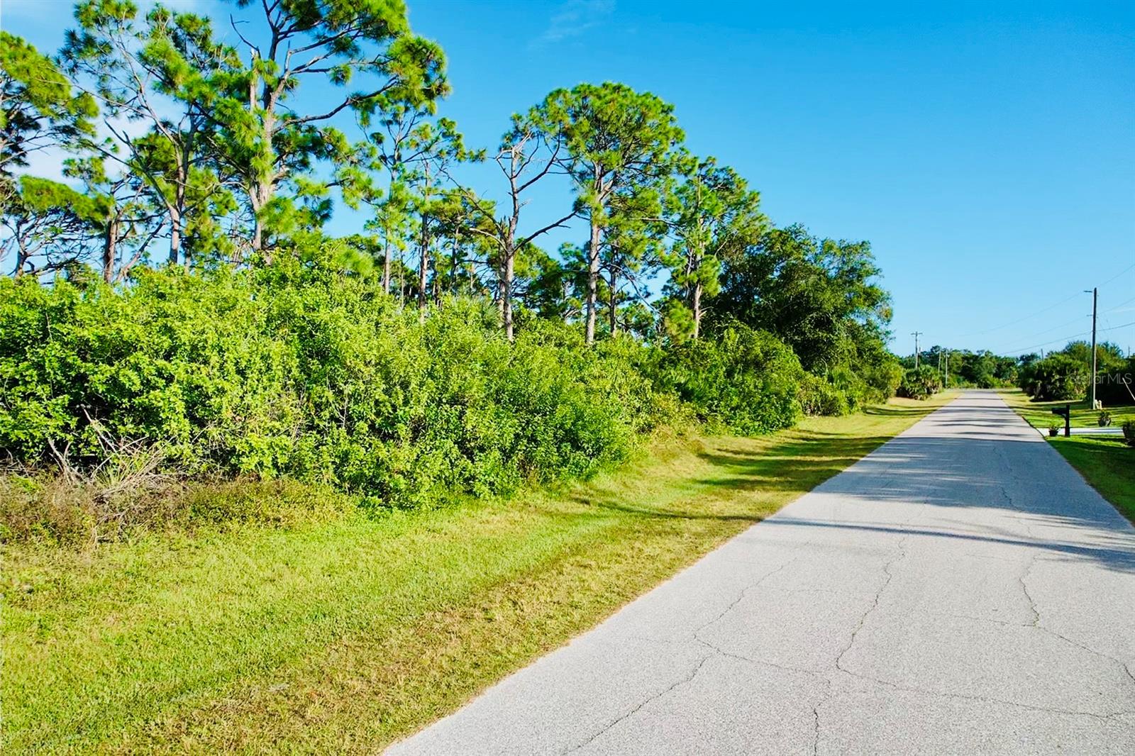 ROTONDA LAKES - Land